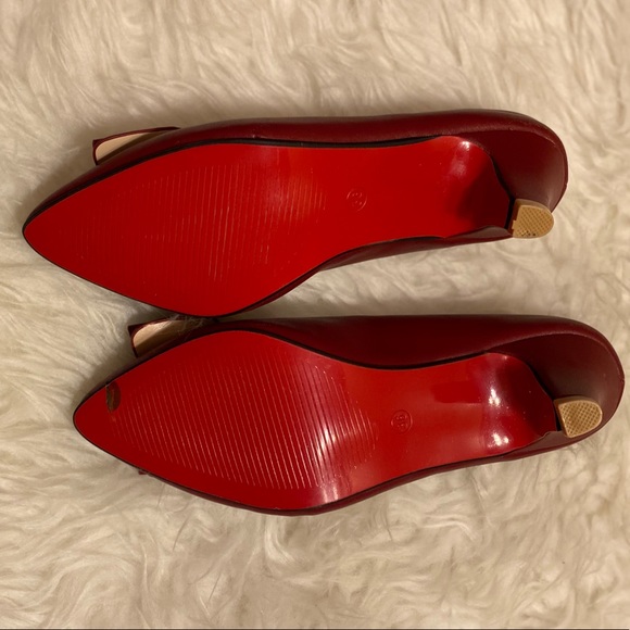 Red Short Heel Pumps👠 - Picture 6 of 8